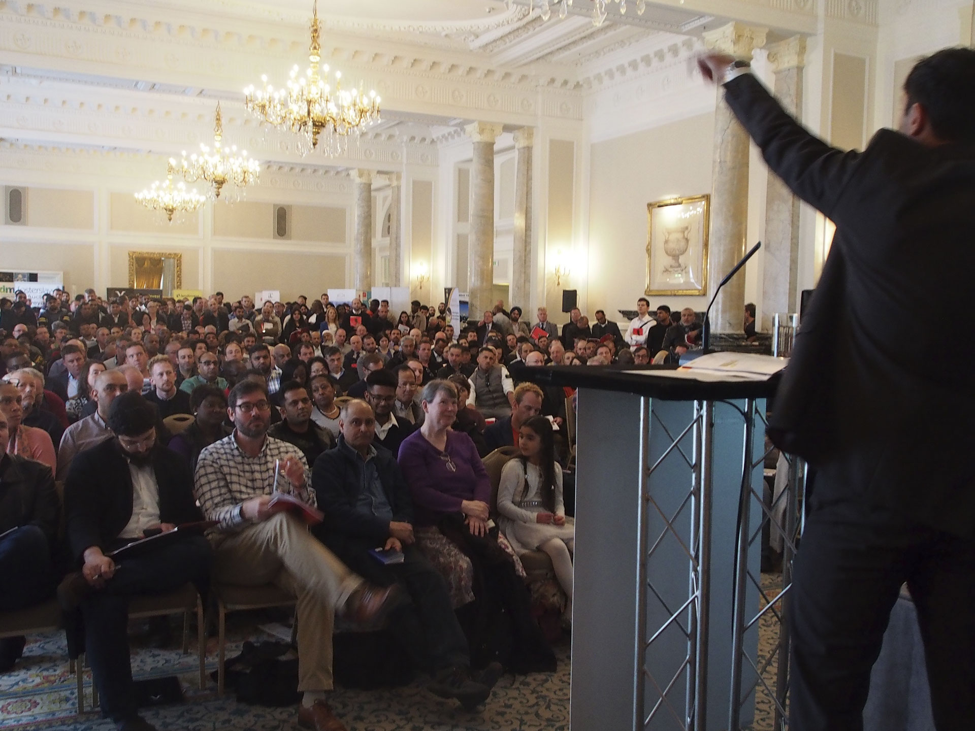 AT AUCTION HOUSE LONDON’S FEBRUARY AUCTION: PART 2 – THE AUCTION