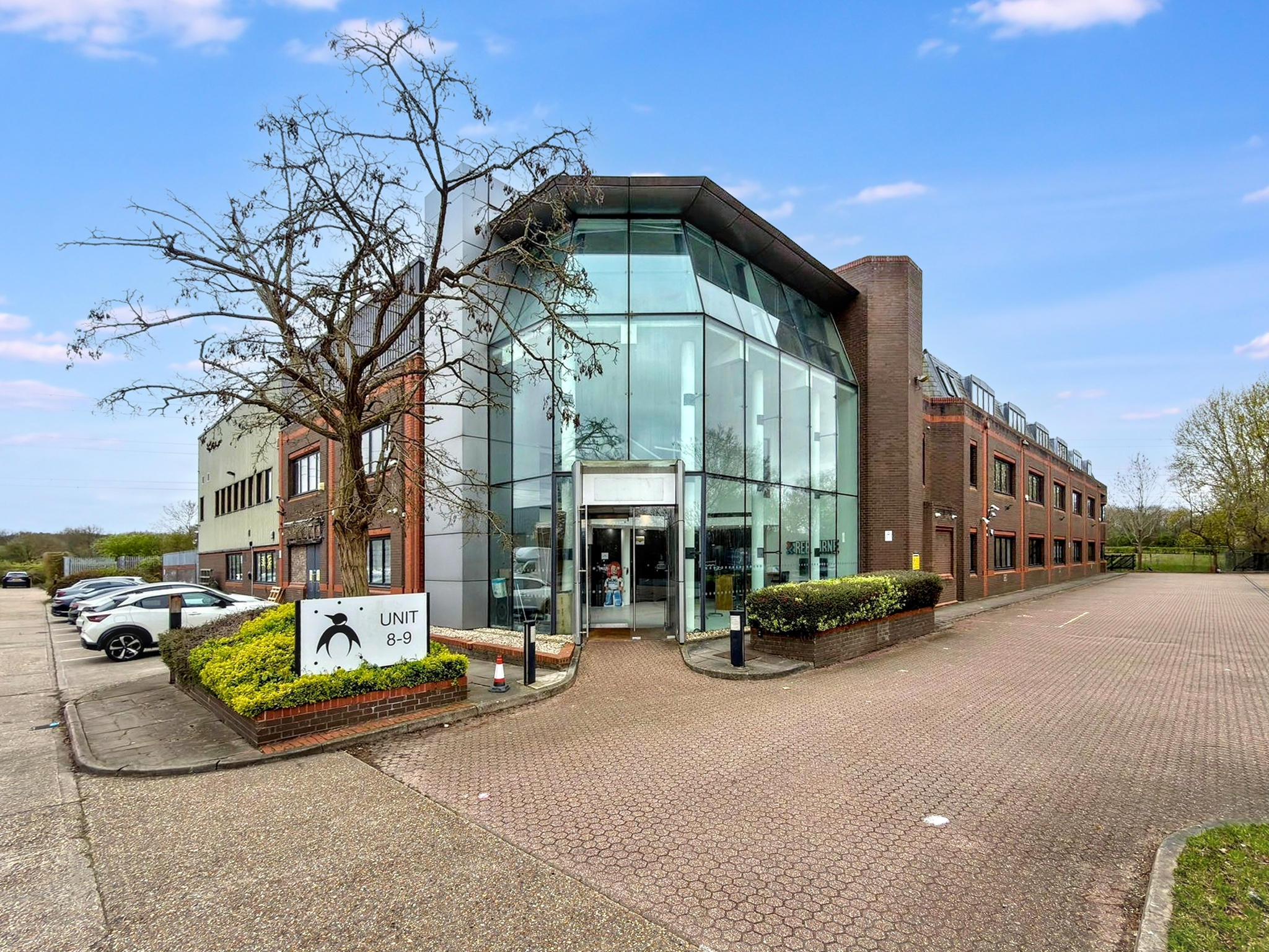 Auction House London Posts Record Commercial Results Amid Softer Market Trends.