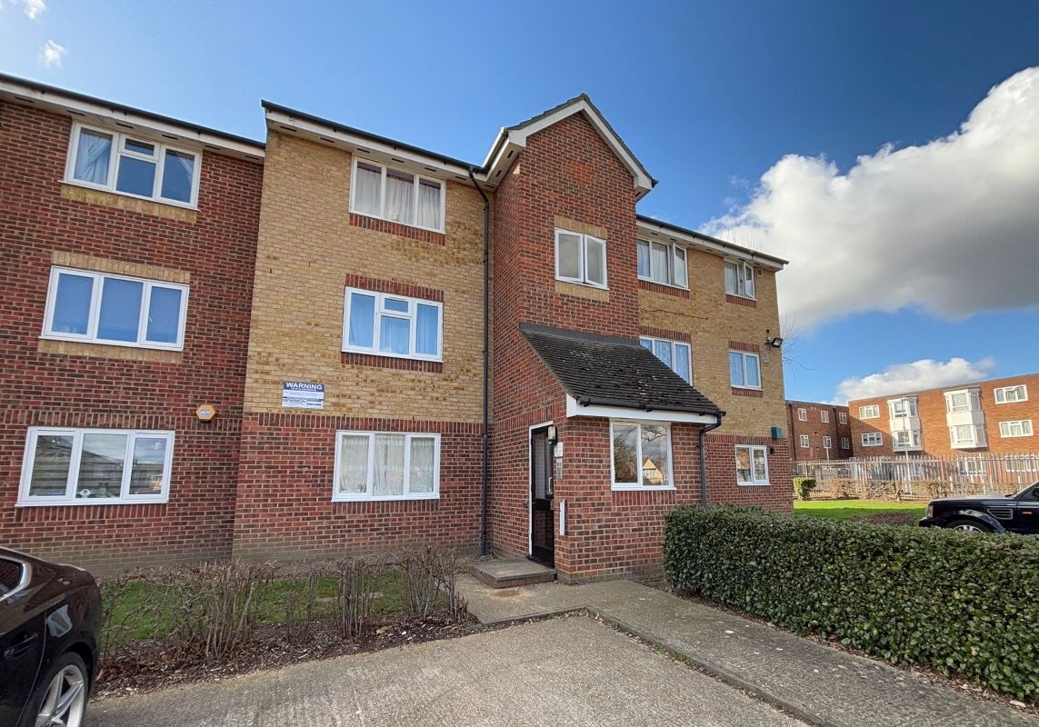 141 Honey Close, Dagenham, Essex, RM10 8TF