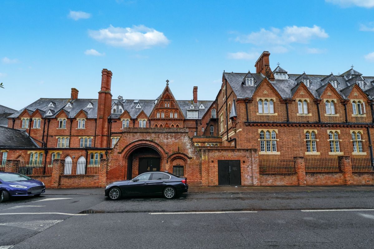 Apartment 1 Convent Court, Hatch Lane, Windsor, Berkshire, SL4 3QR