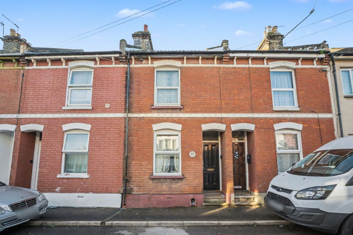17 Sydney Road, Chatham, Kent, ME4 5PR
