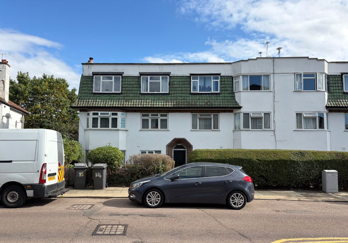 33 Manor Court, York Way, Whetstone, London, N20 0DR